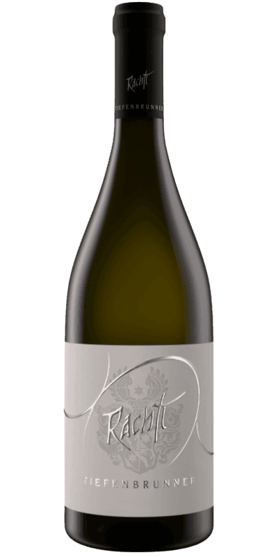 <h2>Tiefenbrunner Vigna Rachtl Sauvignon Blanc Riserva DOC<h2> <h3>Südtiroler Sauvignon Blanc DOC Riserva Vigna Rachtl Tiefenbrunner in vendita da Mair Mair.</h3> <p>Il Sauvignon Blanc Riserva Vigna Rachtl di Tiefenbrunner è un vino che porta il Sauvignon a un livello di eleganza e complessità inaspettato. Proveniente da una singola, esclusiva vigna, questa Riserva esprime perfettamente la potenza minerale e la freschezza dell"Alto Adige, con un carattere ricco e persistente che lascia un"impressione duratura.</p> <h3>Origine e terroir</h3> <p>Le uve per il Vigna Rachtl provengono da un vigneto situato a circa 600 metri di altitudine, nel comune di Montagna, una zona che gode di un microclima ideale per il Sauvignon Blanc. I suoli sono composti da morene, ricchi di minerali e pietre che forniscono una buona drenabilità, contribuendo a una maturazione uniforme delle uve. L"esposizione a sud e l"altitudine elevata permettono di ottenere uve di alta qualità, equilibrate tra freschezza e concentrazione.</p> <h3>Vitigni</h3> <p>Il Sauvignon Blanc Riserva Vigna Rachtl è ottenuto esclusivamente da uve Sauvignon Blanc. La vigna è coltivata a bassa densità e con tecniche di potatura che limitano i rendimenti, in modo da garantire una qualità massima e una concentrazione aromatica spiccata nelle uve.</p> <h3>Affinamento e vinificazione</h3> <p>La vendemmia avviene rigorosamente a mano, con una selezione accurata dei grappoli migliori. Dopo la pressatura soffice, il mosto fermenta in barrique di rovere, dove il vino matura per circa 12 mesi. Questo processo conferisce al Sauvignon Blanc una struttura maggiore e una complessità che lo distingue da altri Sauvignon. Dopo l'affinamento in legno, il vino riposa ulteriormente in bottiglia per armonizzarsi prima di essere rilasciato sul mercato.</p> <h3>Carattere e gusto</h3> <p>Nel bicchiere, il Vigna Rachtl si presenta di un giallo paglierino intenso, con riflessi dorati. Al naso, è ricco e complesso, con aromi di frutta esotica, come mango e papaia, seguiti da note di agrumi, fiori bianchi e un accenno di erbe aromatiche. La maturazione in legno aggiunge sfumature di vaniglia e leggero tostato. In bocca, il vino è corposo e strutturato, con una vivace acidità che bilancia la sua ricchezza. La mineralità salina conferisce una notevole freschezza e persistenza al finale, che è lungo e raffinato.</p> <h3>Abbinamenti, temperatura di servizio e momento ideale di consumo.</h3> <p>Il Sauvignon Blanc Riserva Vigna Rachtl si abbina perfettamente a piatti di pesce pregiati, crostacei, risotti cremosi, carni bianche e formaggi freschi o stagionati. Perfetto anche con piatti a base di erbe aromatiche o con piatti dal sapore deciso, come il formaggio di capra. La temperatura ideale di servizio è tra 10 e 12 gradi, in un ampio calice da bianco, per apprezzare appieno la sua complessità e freschezza. Grazie alla sua struttura e al lungo affinamento, questo Sauvignon Blanc ha un grande potenziale di invecchiamento e continuerà a evolversi positivamente per diversi anni.</p> - 0,75 L / 2022 <h2>Tiefenbrunner Vigna Rachtl Sauvignon Blanc Riserva DOC<h2> <h3>Südtiroler Sauvignon Blanc DOC Riserva Vigna Rachtl Tiefenbrunner in vendita da Mair Mair.</h3> <p>Il Sauvignon Blanc Riserva Vigna Rachtl di Tiefenbrunner è un vino che porta il Sauvignon a un livello di eleganza e complessità inaspettato. Proveniente da una singola, esclusiva vigna, questa Riserva esprime perfettamente la potenza minerale e la freschezza dell"Alto Adige, con un carattere ricco e persistente che lascia un"impressione duratura.</p> <h3>Origine e terroir</h3> <p>Le uve per il Vigna Rachtl provengono da un vigneto situato a circa 600 metri di altitudine, nel comune di Montagna, una zona che gode di un microclima ideale per il Sauvignon Blanc. I suoli sono composti da morene, ricchi di minerali e pietre che forniscono una buona drenabilità, contribuendo a una maturazione uniforme delle uve. L"esposizione a sud e l"altitudine elevata permettono di ottenere uve di alta qualità, equilibrate tra freschezza e concentrazione.</p> <h3>Vitigni</h3> <p>Il Sauvignon Blanc Riserva Vigna Rachtl è ottenuto esclusivamente da uve Sauvignon Blanc. La vigna è coltivata a bassa densità e con tecniche di potatura che limitano i rendimenti, in modo da garantire una qualità massima e una concentrazione aromatica spiccata nelle uve.</p> <h3>Affinamento e vinificazione</h3> <p>La vendemmia avviene rigorosamente a mano, con una selezione accurata dei grappoli migliori. Dopo la pressatura soffice, il mosto fermenta in barrique di rovere, dove il vino matura per circa 12 mesi. Questo processo conferisce al Sauvignon Blanc una struttura maggiore e una complessità che lo distingue da altri Sauvignon. Dopo l'affinamento in legno, il vino riposa ulteriormente in bottiglia per armonizzarsi prima di essere rilasciato sul mercato.</p> <h3>Carattere e gusto</h3> <p>Nel bicchiere, il Vigna Rachtl si presenta di un giallo paglierino intenso, con riflessi dorati. Al naso, è ricco e complesso, con aromi di frutta esotica, come mango e papaia, seguiti da note di agrumi, fiori bianchi e un accenno di erbe aromatiche. La maturazione in legno aggiunge sfumature di vaniglia e leggero tostato. In bocca, il vino è corposo e strutturato, con una vivace acidità che bilancia la sua ricchezza. La mineralità salina conferisce una notevole freschezza e persistenza al finale, che è lungo e raffinato.</p> <h3>Abbinamenti, temperatura di servizio e momento ideale di consumo.</h3> <p>Il Sauvignon Blanc Riserva Vigna Rachtl si abbina perfettamente a piatti di pesce pregiati, crostacei, risotti cremosi, carni bianche e formaggi freschi o stagionati. Perfetto anche con piatti a base di erbe aromatiche o con piatti dal sapore deciso, come il formaggio di capra. La temperatura ideale di servizio è tra 10 e 12 gradi, in un ampio calice da bianco, per apprezzare appieno la sua complessità e freschezza. Grazie alla sua struttura e al lungo affinamento, questo Sauvignon Blanc ha un grande potenziale di invecchiamento e continuerà a evolversi positivamente per diversi anni.</p> - 0,75 L / 2022