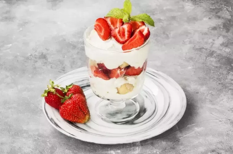 Erdbeer Tiramisù im Glas