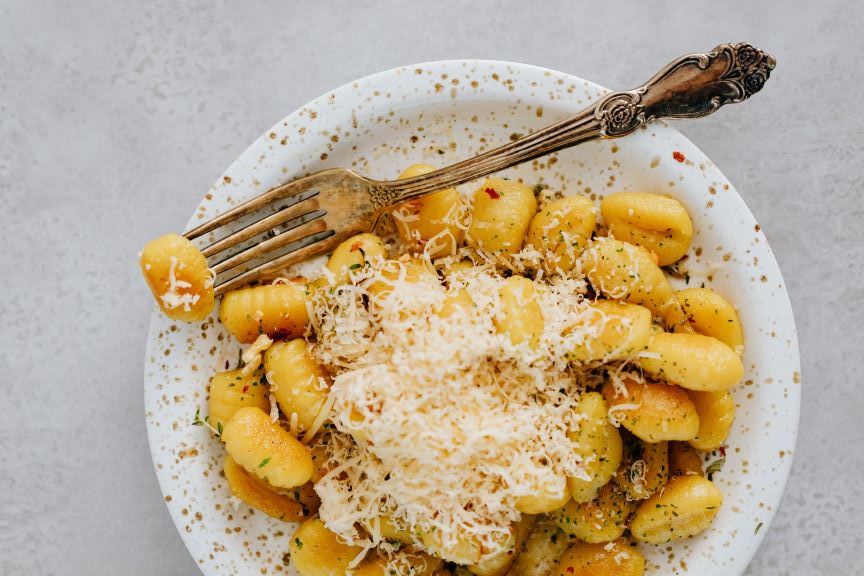 gnocchi-salbeibutter-parmesan-min