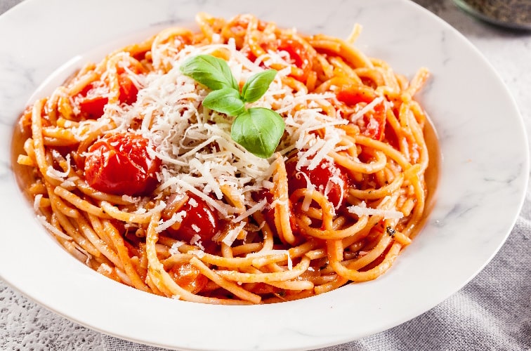 Spaghetti Napoli Rezept Titelbild