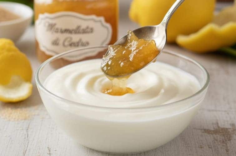 Cedro Marmelade Rezept – aromatische Zitrusmarmelade aus Italien 4 Cedro Marmelade Rezept in Naturjoghurt